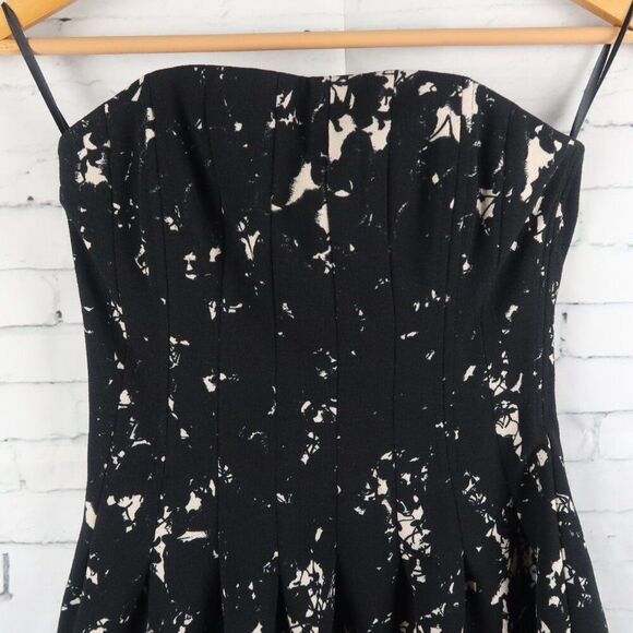 H&M BLACK & IVORY ABSTRACT PRINT STRAPLESS FIT & FLARE MINI DRESS SIZE 4 - Picture 4 of 6